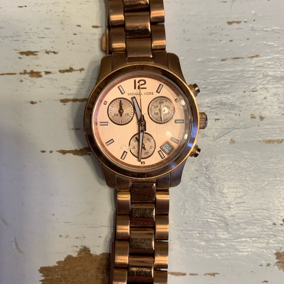 michael kors smartwatch link removal